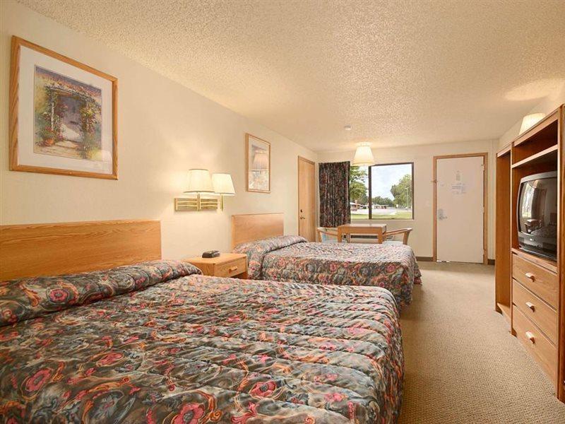 Days Inn By Wyndham Richland Buitenkant foto