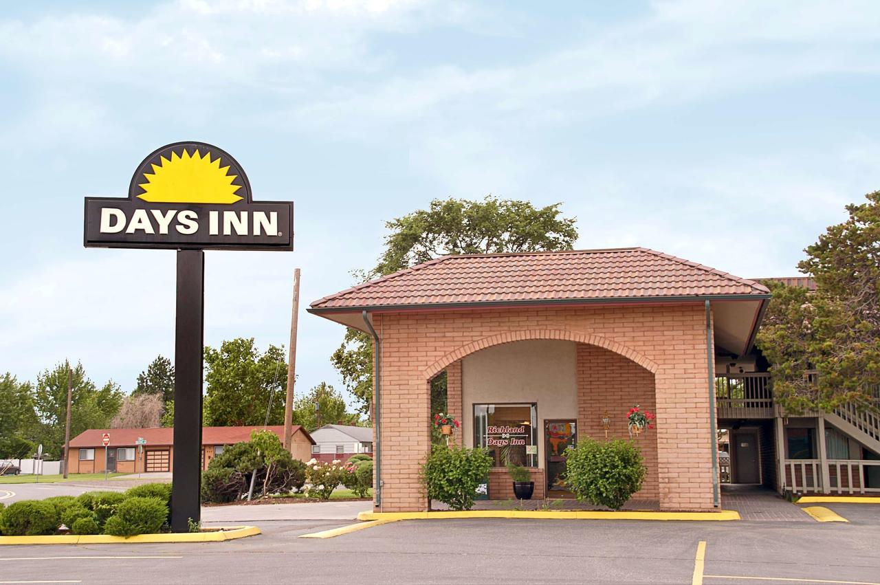 Days Inn By Wyndham Richland Buitenkant foto